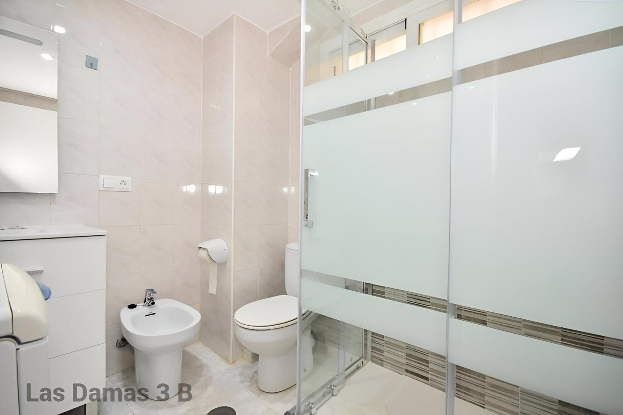 Las Damas 3B Beach Front - Pool & Parking Benidorm Exterior photo