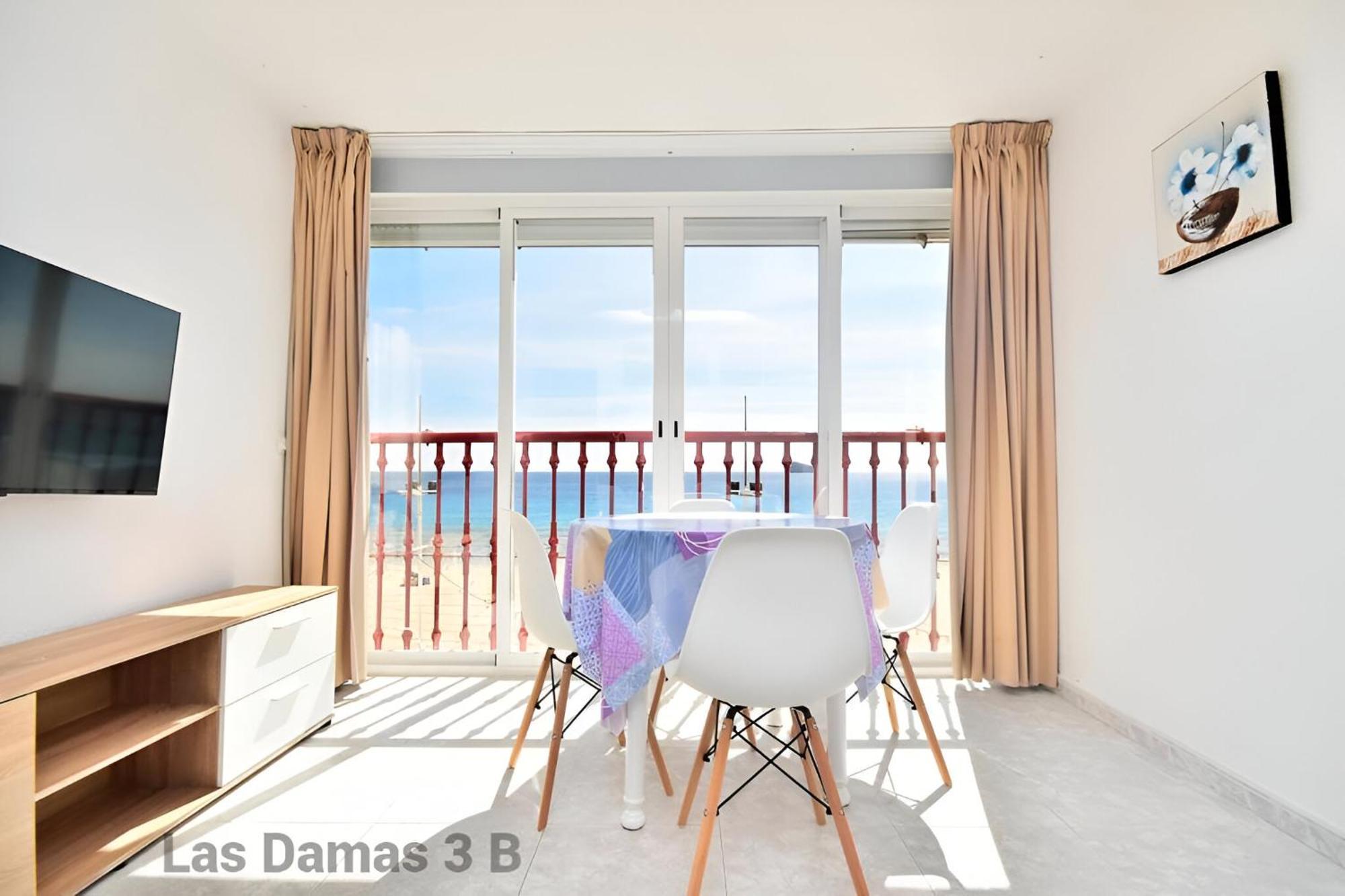 Las Damas 3B Beach Front - Pool & Parking Benidorm Exterior photo