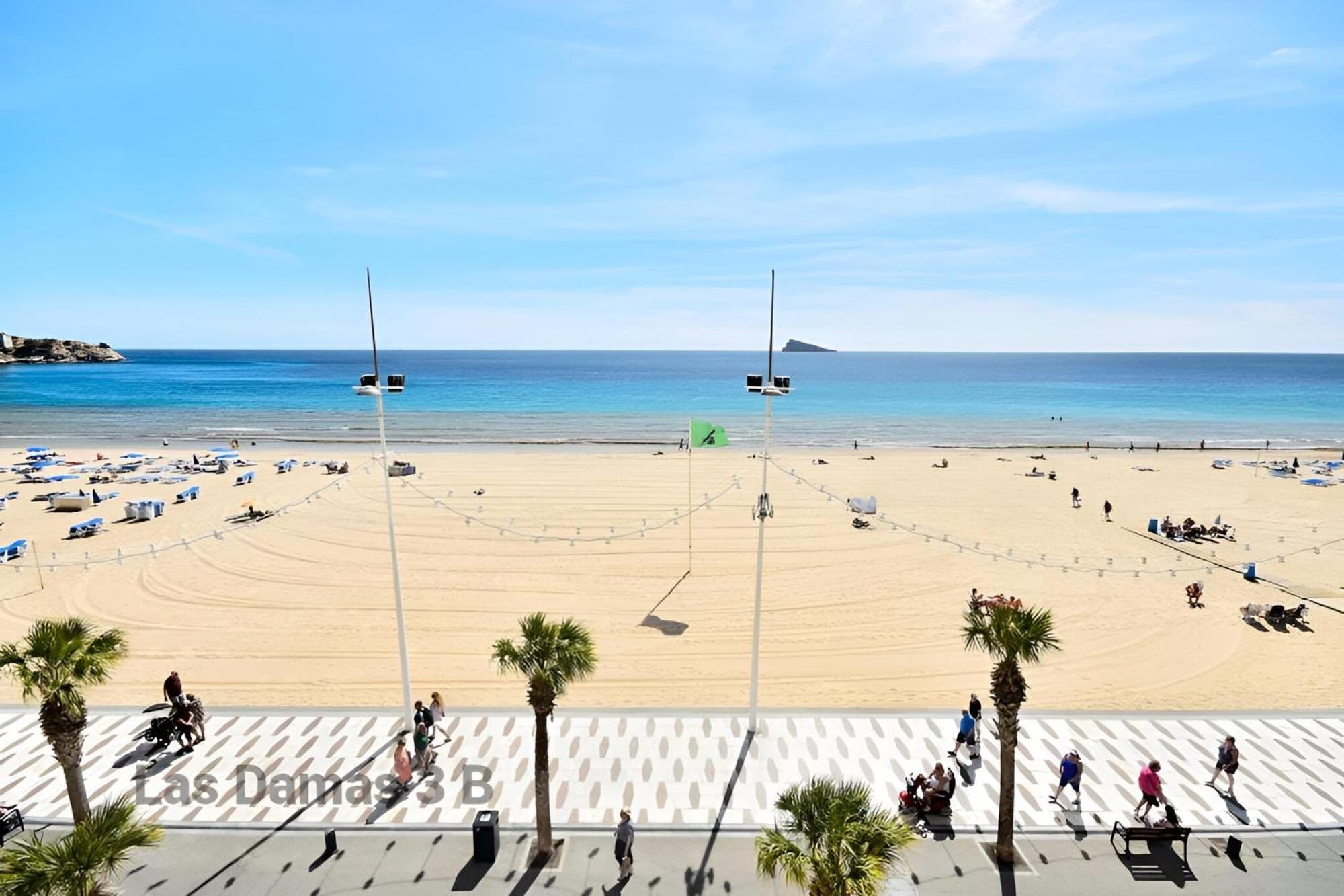 Las Damas 3B Beach Front - Pool & Parking Benidorm Exterior photo